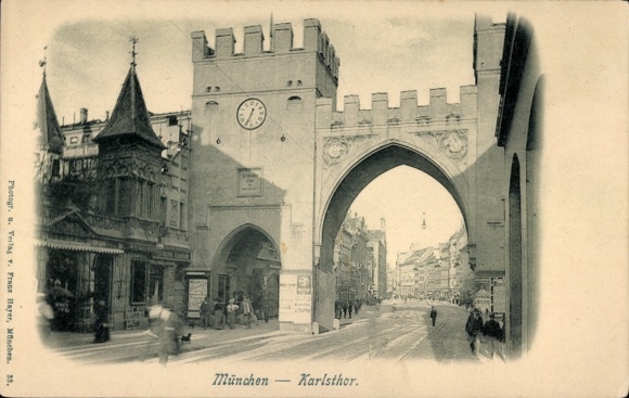 Ak München Maxvorstadt,  Karlstor,  Architektur, Uhr, Menschen, Straßenansicht