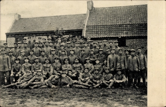 Foto Ak Deutsche Soldaten in Uniform, Gruppenbild