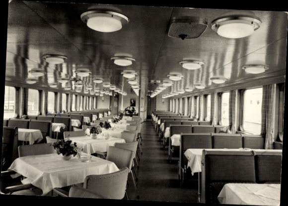 Ak Berlin Mitte, Luxusfahrgastschiff der Weißen Flotte, Gesellschaftssalon