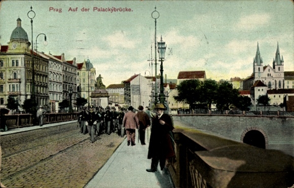 Ak Praha Prag Tschechien,  Palackýbrücke, Menschen, Straßenansicht,  Architektur