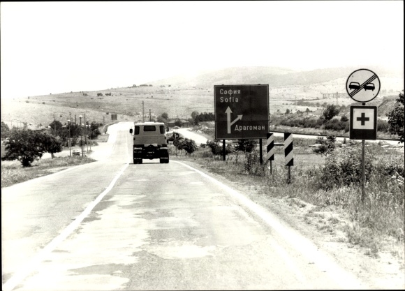 Foto Bulgarien, Straße, Wegweiser, Sofia, Dragoman